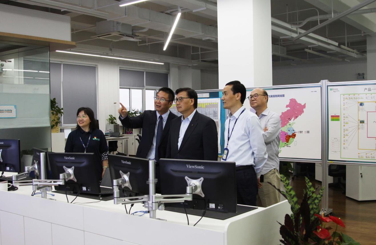 香港中华煤气执行总裁陈永坚先生到访上海飞奥 - 新闻中心 - 上海飞奥燃气设备有限公司